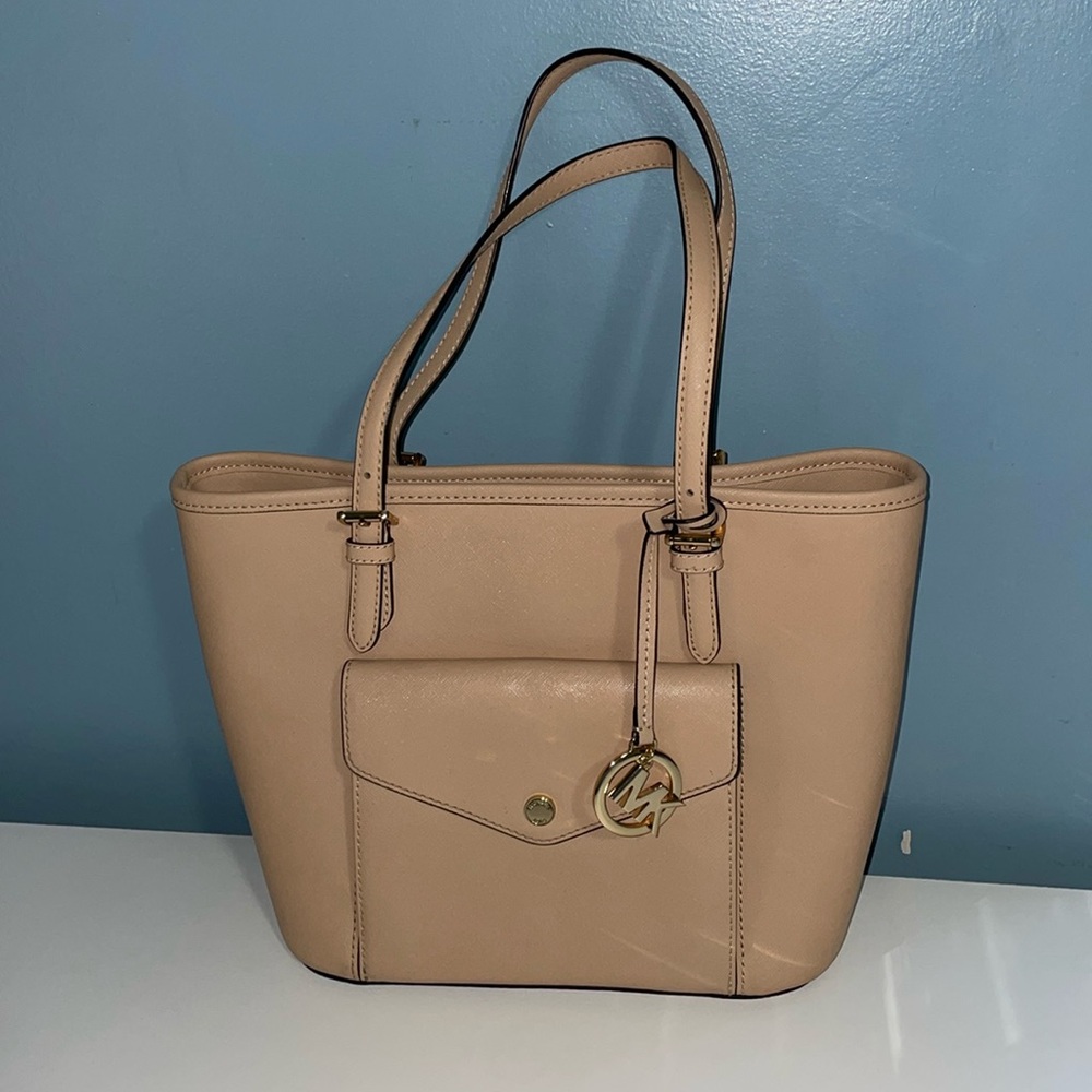 Michael Kors Jet Set Multifunction Pocket Tote